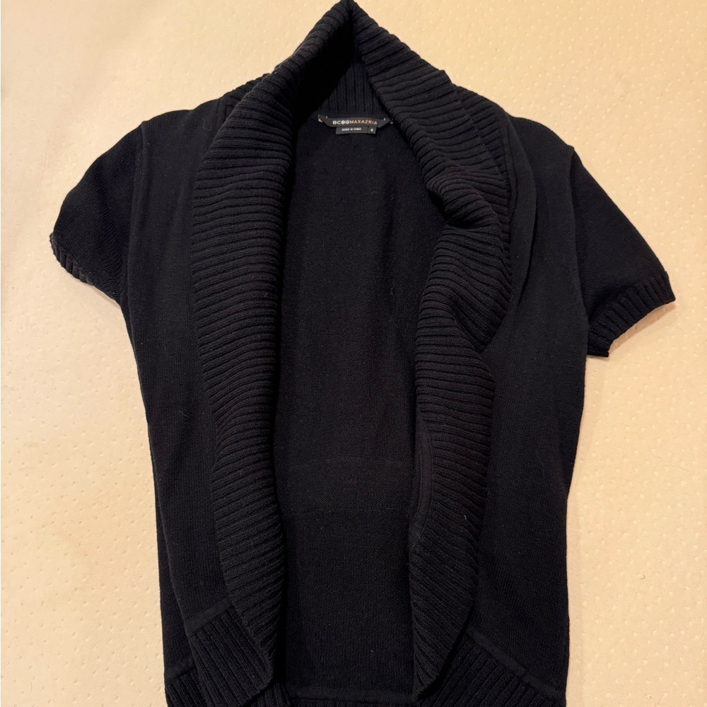 BCBG MAXAZRIA SHORT SLEEVE SWEATER